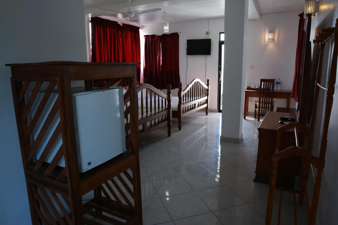 Mirissa Heights Hotel Exterior photo