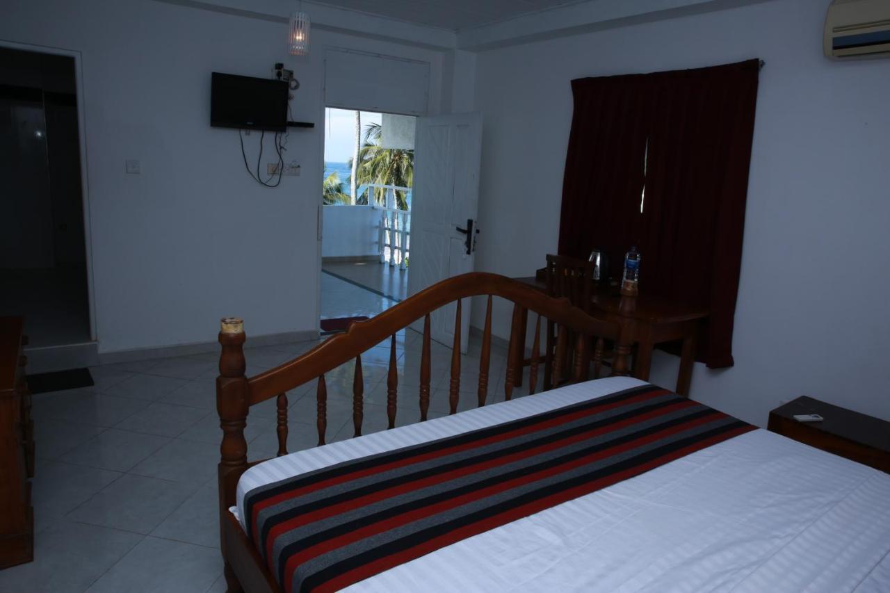 Mirissa Heights Hotel Exterior photo